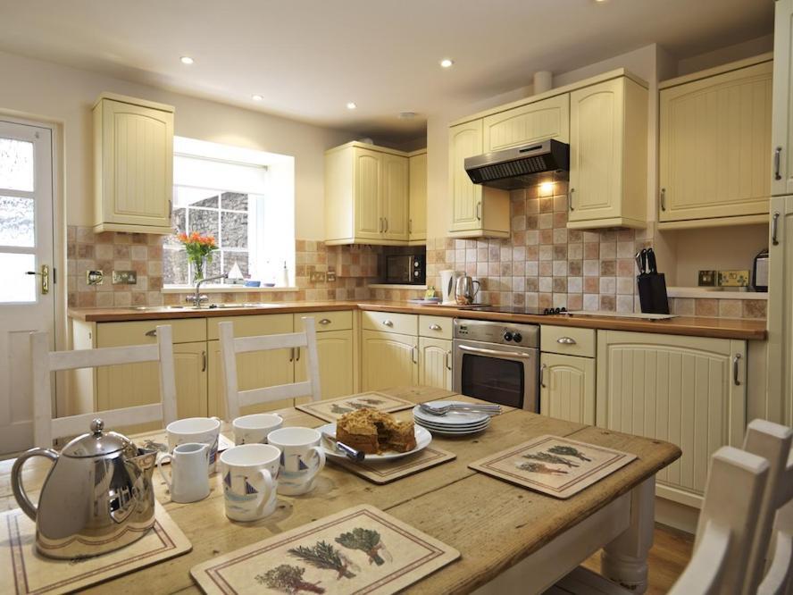 Villa 7 Charles Street Dartmouth Esterno foto